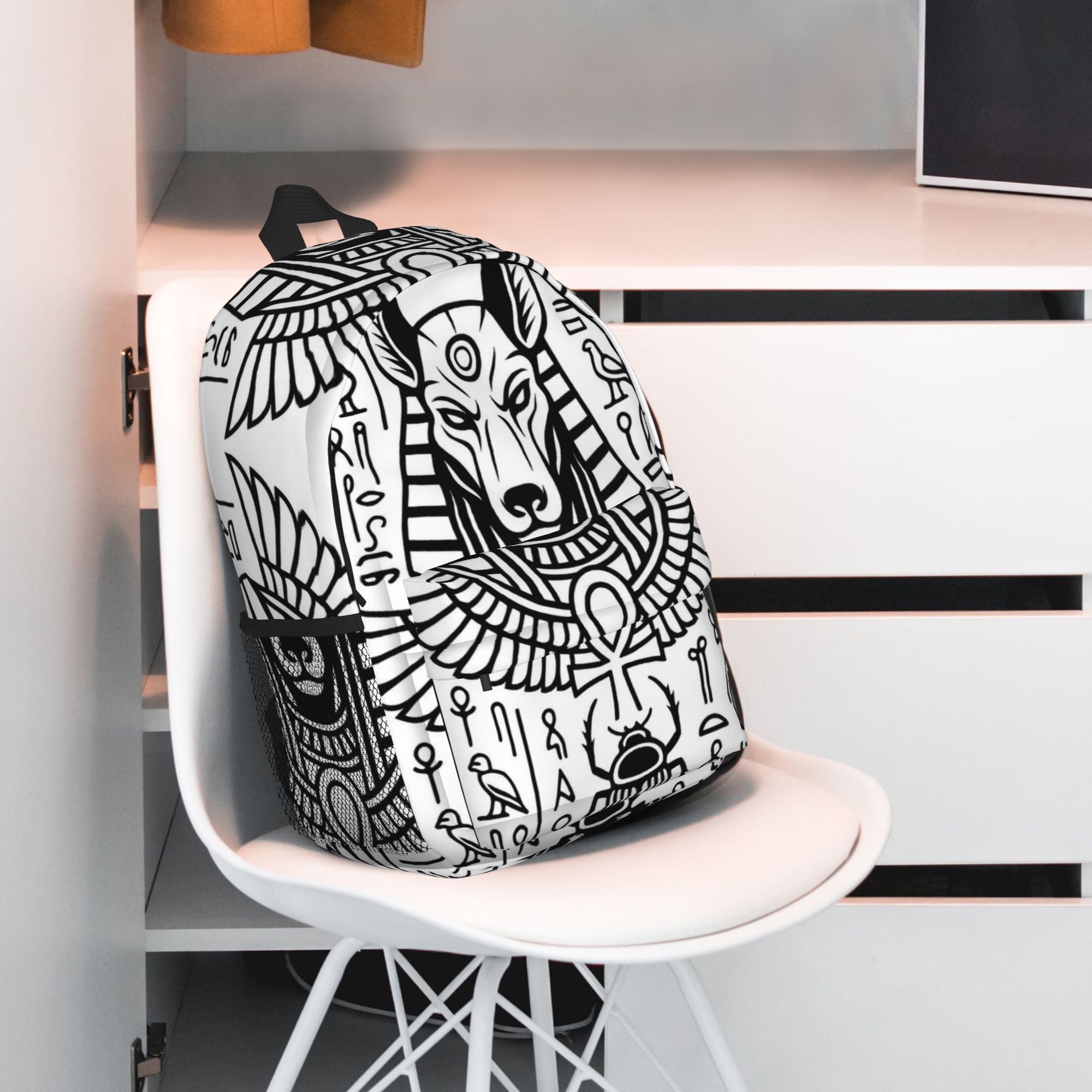 حقيبة ظهر بتصميم الإلهات المصر - مراجعة Women Bags In Egypt وسعره